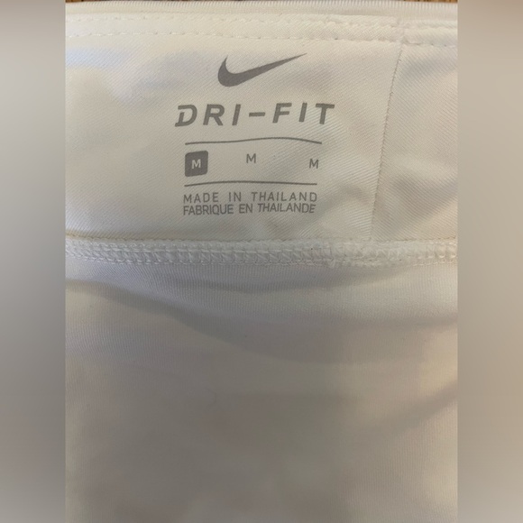 Nike White Athletic Skirt for Tennis, Pickleball, Golf - Picture 3 of 3